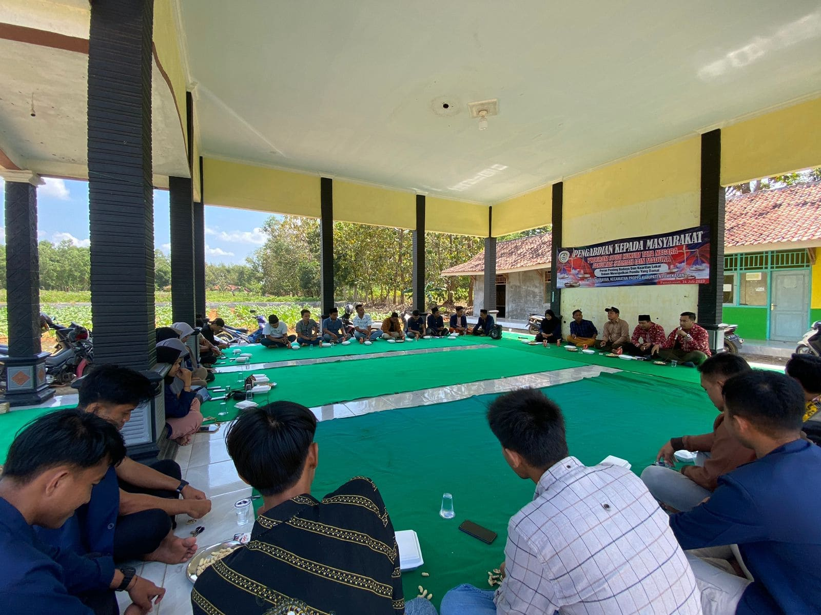 Menyongsong Pemilu 2024 , Prodi Hukum Tata Negara Fakultas Syariah IAIN Madura menyelenggarakan Seminar dengan Tema Peran Penting Budaya dan Kearifan Lokal Dalam Mewujudkan Pemilu Yang Damai Di Desa Pangurayan Kecamatan Proppo, Kabupaten Pamekasan